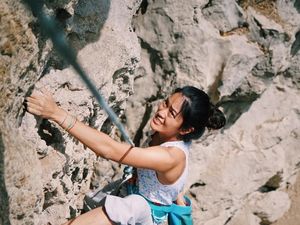 Prisia Nasution, Si Cantik yang Bugar dan Hobi Manjat