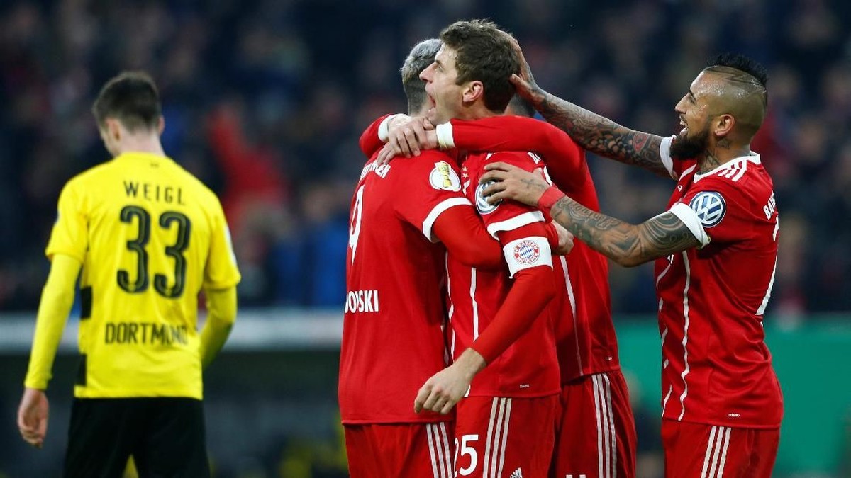 Bayern Munich lolos ke perempatfinal DFB Pokal usai menyingkirkan Borussia Dortmund (Foto: Michaela Rehle/REUTERS)