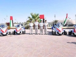 Ambulans Motor Roda Tiga Penakluk Gurun Pasir di Abu Dhabi