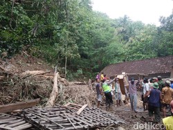 Longsor di Kulon Progo, Tiga Rumah Rusak Puluhan Warga Mengungsi