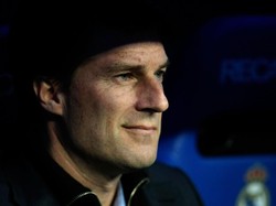 Michael Laudrup (53 tahun). Laudrup di Barca pada periode 1989–1994, menjadi bagian dari Dream Team-nya. Tapi pada tahun 1994 pria Denmark itu hengkang ke Madrid, yang terus dibelanya sampai 1996. (Foto: Denis Doyle/Getty Images)