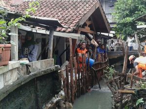 Potret Rumah di Bantaran dan Kali Pulo yang Akan Dilebarkan Anies