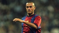 Luis Enrique (47 tahun). Satu-satunya pemain Madrid yang ditransfer langsung ke Barca dalam daftar ini. Pria Spanyol itu membela Madrid pada 1991–1996 dan kemudian berseragam Barca di kurun waktu 1996–2004. (Foto: Clive Mason /Allsport)