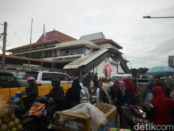 Reaksi PKL Tanah Abang Soal Jalan Depan Stasiun yang Bakal Ditutup