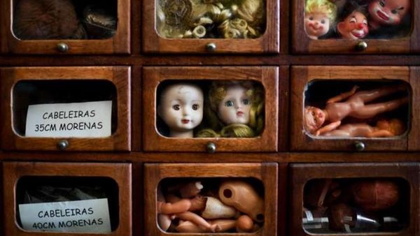 Foto: Rumah Sakit Khusus Boneka, Ngeri Atau Lucu?