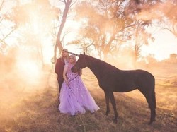 Pengantin Wanita Ini Rela Rogoh Rp 18 Juta Demi Ubah Telinga Mirip Peri