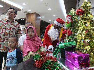 Ketika Santa Berbagi dengan Sesama Pasien Anak