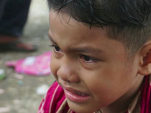 Momen-Momen Saat si Kecil Disunat