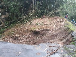 Jalan Kabupaten Amblas, Akses 4 Desa di Purworejo Terganggu