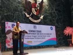 Buka Seminar Tentang Perempuan, Anies Cerita Perjuangan Hidup Ibu