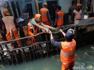 Anies Ingin Lebarkan Kali Pulo, Warga Jati Padang Minta Ganti Untung Anies Ingin Lebarkan Kali Pulo, Warga Jati Padang Minta Ganti Untung