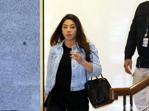 Foto: Ini Dwina Michaella, Putri Setnov yang Diperiksa KPK Foto: Ini Dwina Michaella, Putri Setnov yang Diperiksa KPK