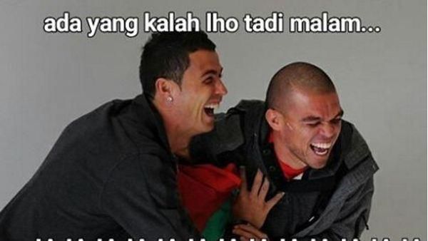 Banjir Meme Mencibir Usai MU Tersingkir