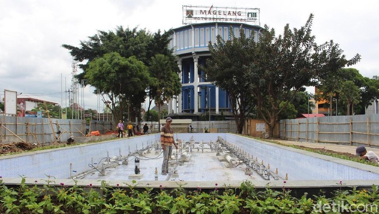 Foto: Air mancur menari siap menghibur wisatawan di Magelang (Pertiwi/detikTravel) Foto: Air mancur menari siap menghibur wisatawan di Magelang (Pertiwi/detikTravel)
