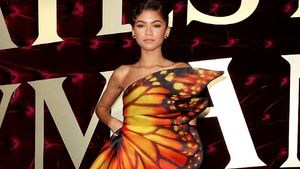 Foto: Zendaya Menjelma Jadi Kupu-kupu Seksi di Karpet Merah