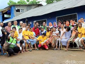 Jokowi ke Sukabumi, Teman Orang Gila Tagih Janji Kemensos Jokowi ke Sukabumi, Teman Orang Gila Tagih Janji Kemensos