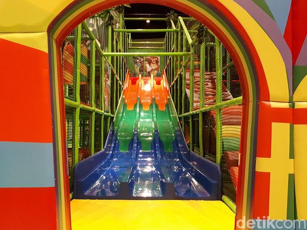 Foto: Indoor Playground Anak-anak Terbesar di Indonesia
