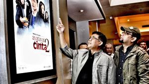 Presiden PKS Nobar Ayat-Ayat Cinta 2 dengan Penulis dan Kader