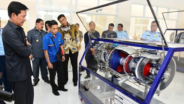Sekjen Kemenhan Kunjungi Akademi Angkatan Udara Yogyakarta