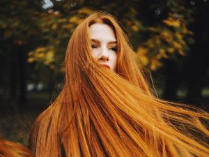 Foto: Cantiknya Wanita Berambut Sangat Panjang yang Dijuluki Rapunzel Hidup