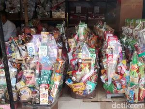 Pedagang Parsel Cikini Semringah Bisa Jualan Lagi di Pinggir Jalan