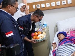 Aksi Sosial Para Artis Memperingati Hari Ibu di RSCM