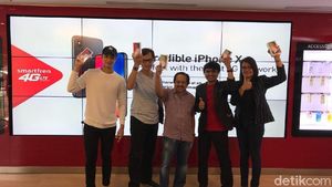 Mereka Rela Antre Pagi-pagi demi Mengejar iPhone X