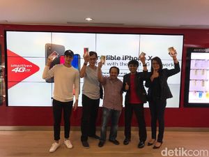 Mereka Rela Antre Pagi-pagi demi Mengejar iPhone X