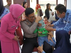 Polres Blitar Kota Gelar Imunisasi Difteri di Hari Ibu