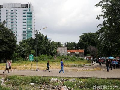 Ini Lahan untuk Opang dan Ojol di Stasiun Tanah Abang