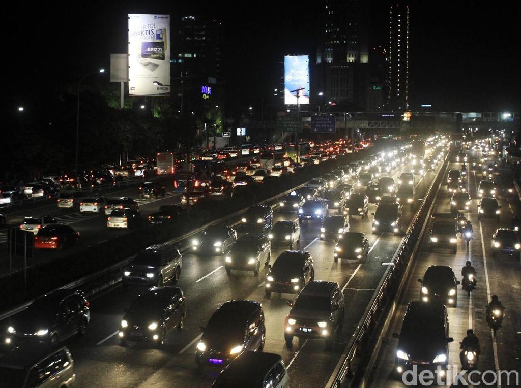 Jam Pulang Kerja, Sejumlah Titik di Jakarta Macet