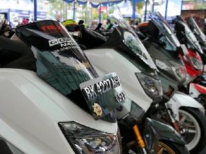 Kreatif dengan Motor Impian di CustoMAXI