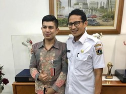Lewat Instagram, Sandiaga Promosikan Ajudannya yang Jomblo