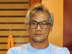 Tio Pakusadewo Kenang Momen Yayu Unru saat Jenguk Dirinya di Penjara