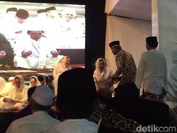 Pakai Batik, Ganjar dan Emil Dardak Hadiri Sewindu Haul Gus Dur
