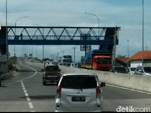 Jalur Pantura Jateng dari Arah Jakarta Mulai Dipadati Kendaraan