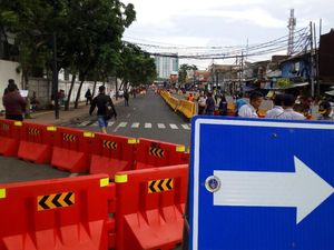 Jalan Depan Stasiun Tanah Abang Ditutup, Kendaraan Tak Boleh Melintas Jalan Depan Stasiun Tanah Abang Ditutup, Kendaraan Tak Boleh Melintas