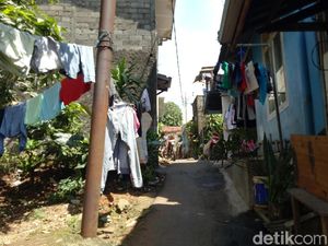 Foto: Berkeliling di Kampung Baswedan Jati Padang Foto: Berkeliling di Kampung Baswedan Jati Padang
