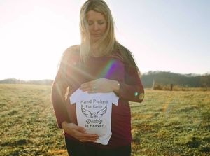 Lihat Deh, Ada Pelangi di Maternity Photoshoot Ibu Ini