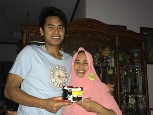 Tontowi Ahmad Ingin Membahagiakan Ibu Setiap Waktu Tontowi Ahmad Ingin Membahagiakan Ibu Setiap Waktu