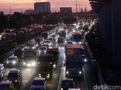 Dari Lensa Drone, Ini Pantauan Arus Lalu Lintas Menuju GT Cikampek