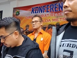 Tio Pakusadewo Terancam 5 Tahun Penjara