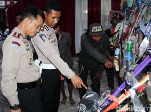Bikin Macet, Vespa Gembel Ditilang Polisi