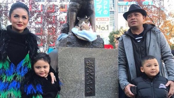 Mengintip Gaya Liburan Krisdayanti dan Keluarga di Jepang