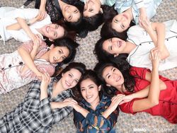 Keren! Olahraga Pilihan Girls Squadnya Nia Ramadhani dan Jedar