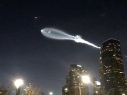 Video: Penampakan Benda Aneh di Langit California yang Bikin Heboh