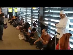 Antrean Horor Penumpang di Bandara Cengkareng Pada Libur Natal