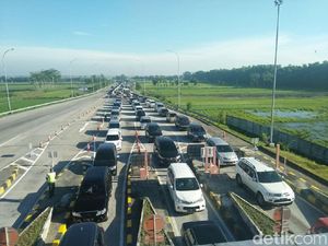 Libur Natal, Tol Jakarta Arah Cikampek Macet 30 Km