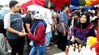 Begini Saat Emak-emak Nyasar Naik Motor di Tanah Abang