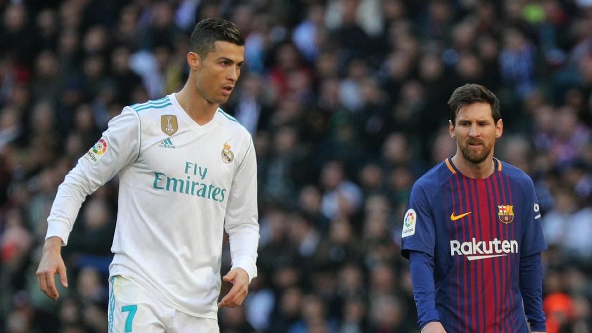 Cristiano Ronaldo dan Lionel Messi mengisi posisi depan tim terbaik UEFA 2017 pilihan fans (Foto: Sergio Perez/REUTERS)